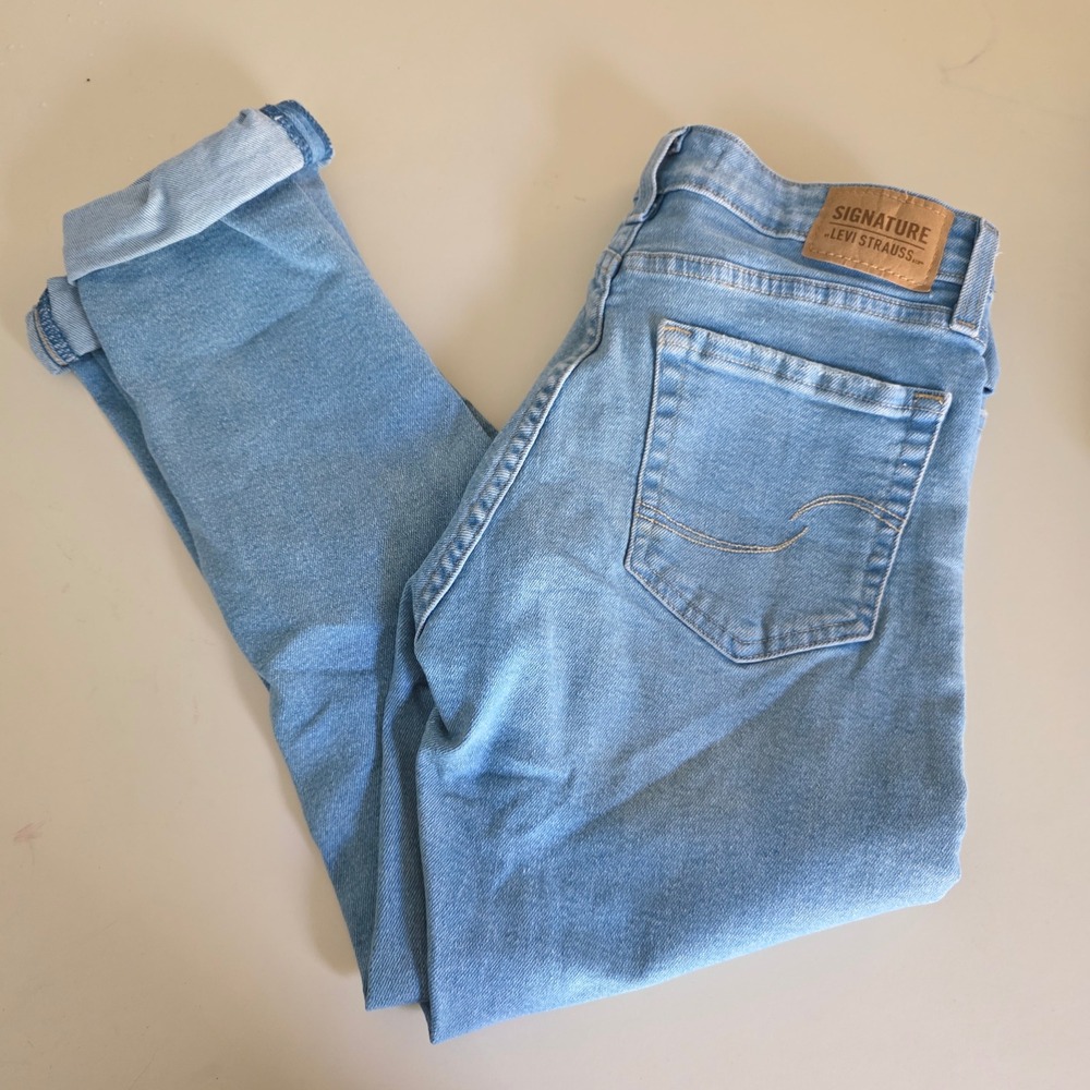Signature by Levi Strauss Boyfriend Jeans Light Wash Mid Rise Womens 6 W28